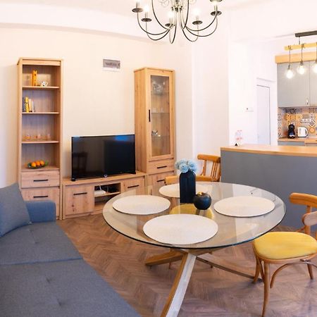 Seaside Estate - Cozy And Romantic - Public Parking Nearby Варна Екстериор снимка